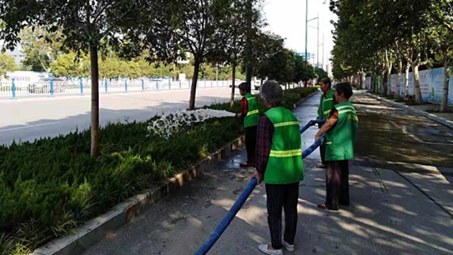 扮靚城市，為國(guó)慶增光添彩